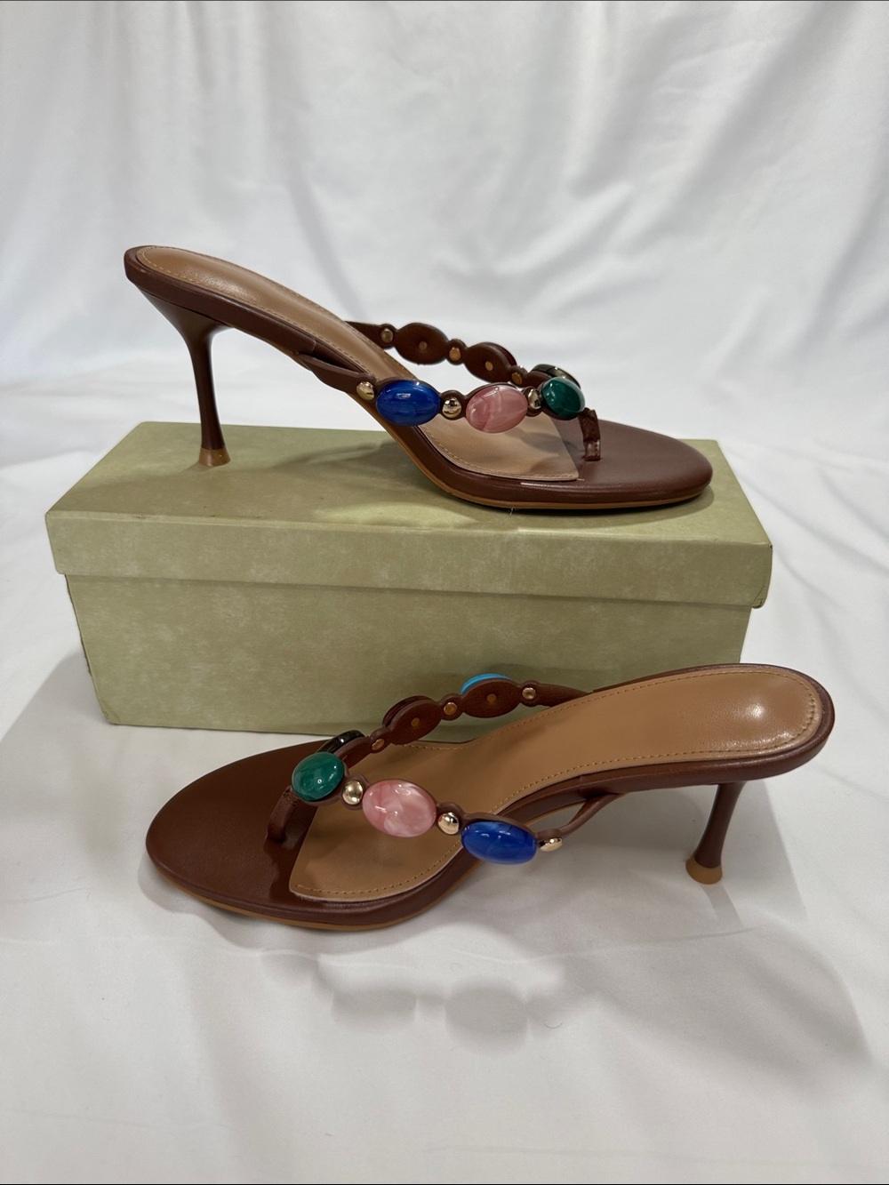 New Brown Beaded Toe-Loop Heeled Sandals 7.5
